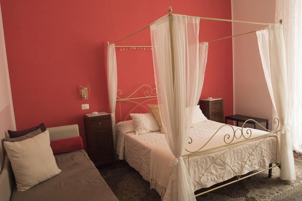 B&B Domus Garibaldi Salerno Kültér fotó